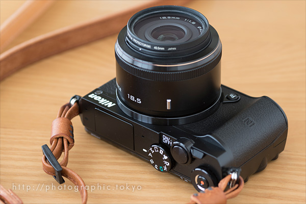 Nikon1J5+標準単焦点仰向け