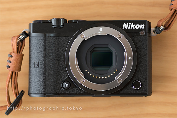 Nikon1J5本体正面