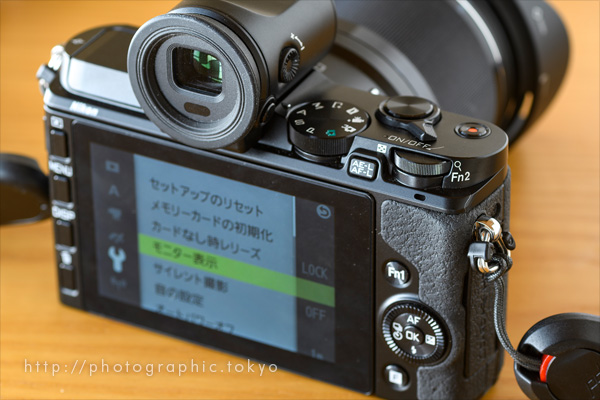 Nikon-1-V3背面モニタ_02